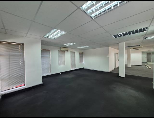 336M² OFFICE TO LET IN KRAMERVILLE